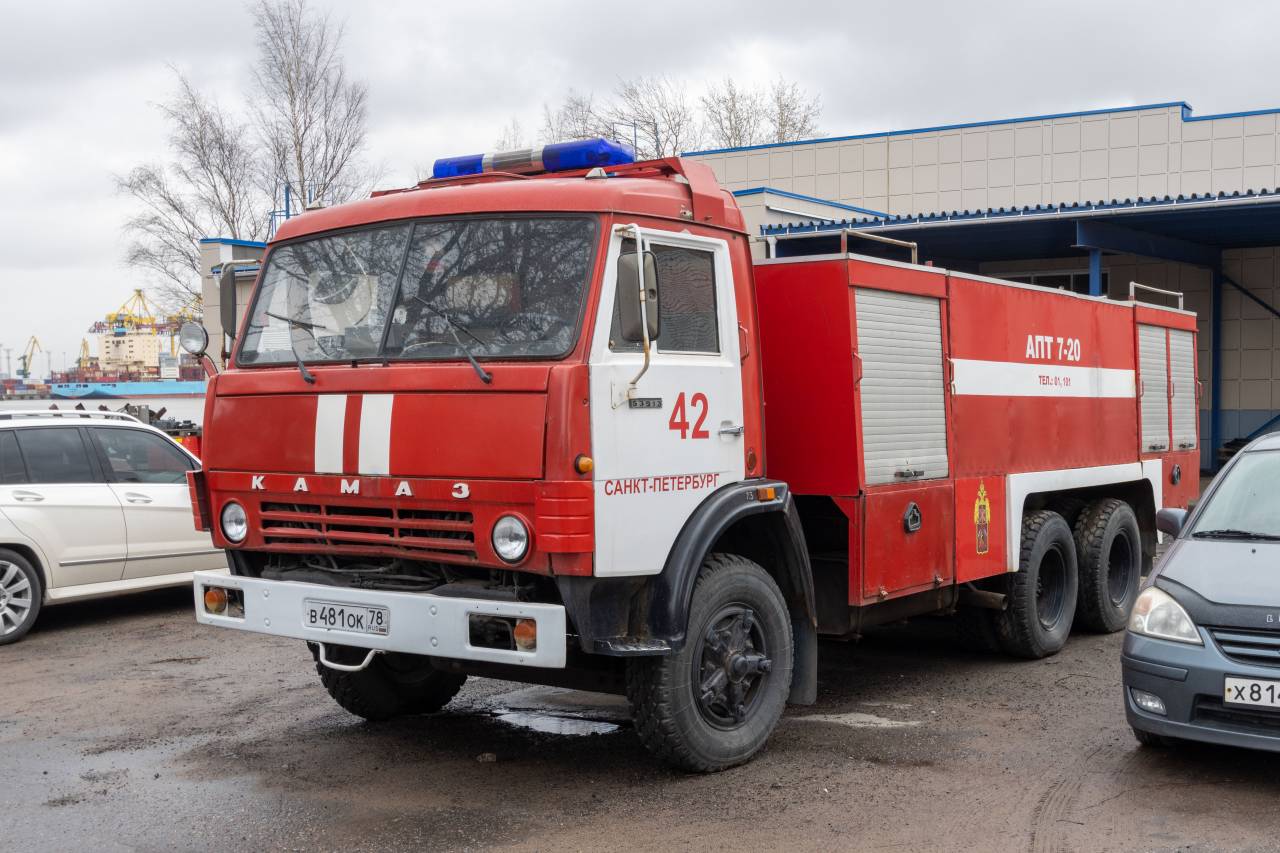 Пожарный автомобиль воздушно-пенного тушения АВ-20 (КамАЗ 53213) ПМ-525_В  481 ОК78, 2000 года выпуска